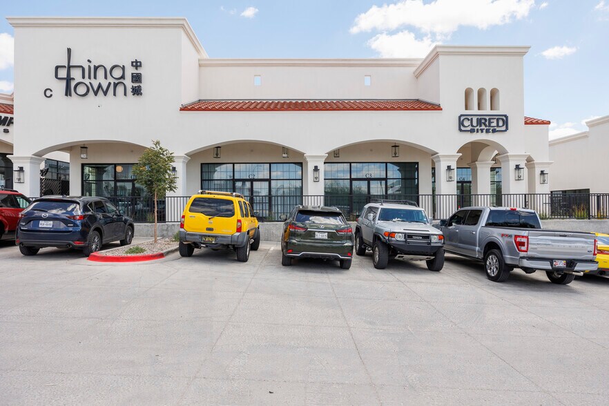 7451 Paseo Del Norte Blvd, El Paso, TX à vendre - Photo de l’immeuble – Image 2 sur 2