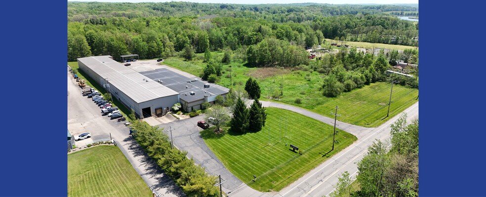 16959 Munn Rd, Chagrin Falls, OH à vendre - Photo de l’immeuble – Image 3 sur 18