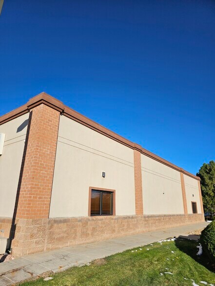 3655 E 104th Ave, Thornton, CO à louer - Photo de l’immeuble – Image 3 sur 16