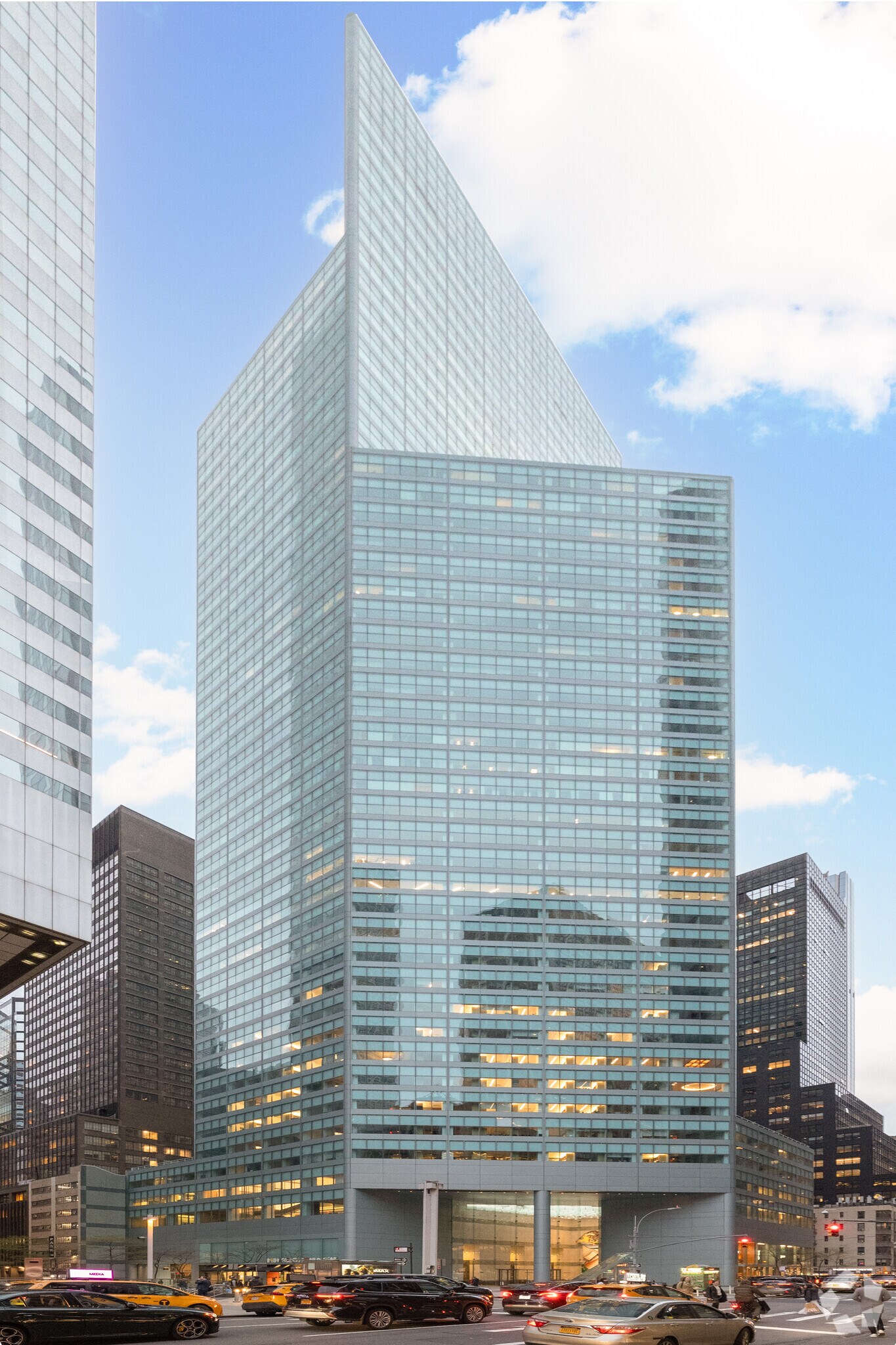599 Lexington Ave, New York, NY à louer Photo principale– Image 1 sur 12