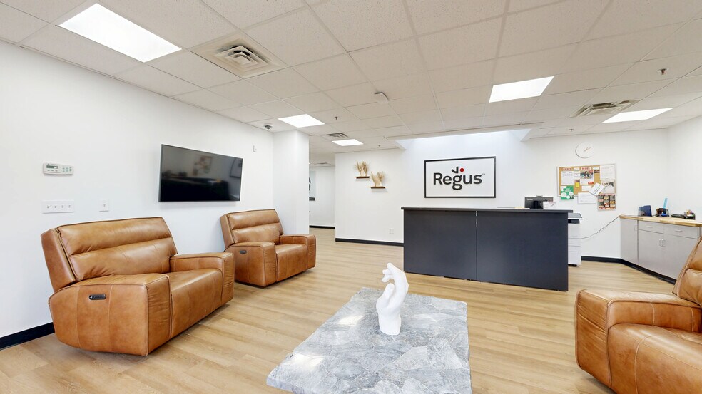 349 W Commercial St, East Rochester, NY à louer - Numérisation 3D Matterport – Image 3 sur 15