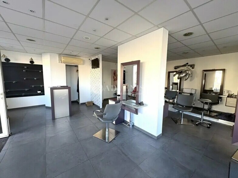 Local commercial dans Le Mans à louer - Photo de l’immeuble – Image 2 sur 3