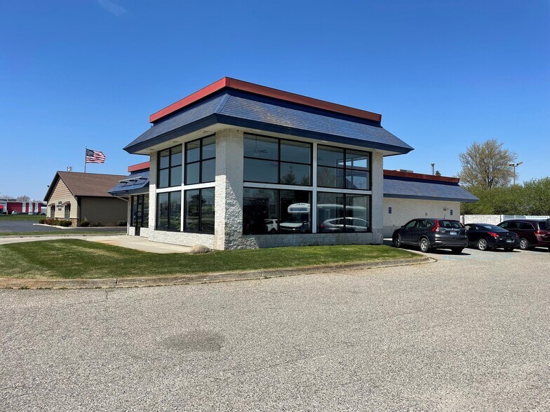 1335 E Center St, Ithaca, MI à vendre - Photo de l’immeuble – Image 2 sur 6