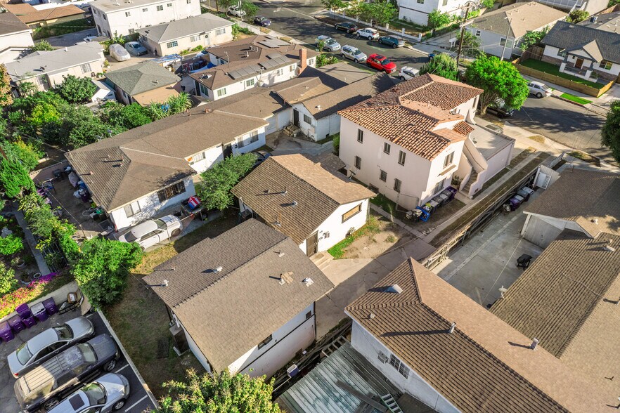 817 E New York St, Long Beach, CA à vendre - Photo de l’immeuble – Image 2 sur 46