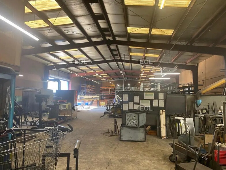 Industriel/Logistique dans Lagny-sur-Marne à louer - Photo de l’immeuble – Image 2 sur 3