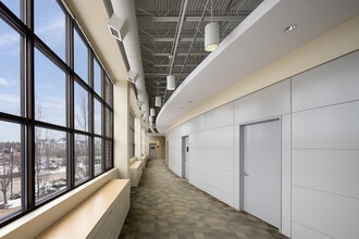 250 Parkway Dr, Lincolnshire, IL à louer Photo intérieure– Image 1 sur 7