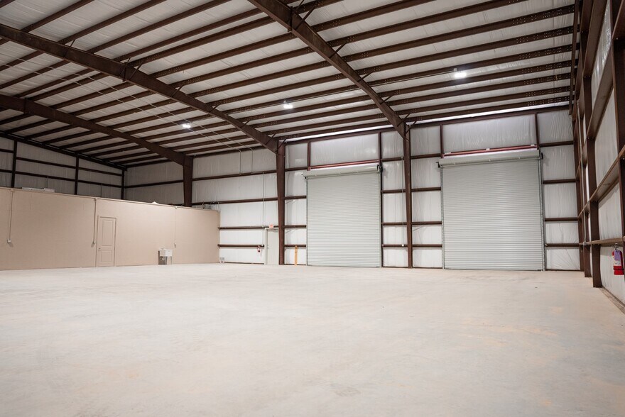 4230 S Major Dr, Beaumont, TX à louer - Photo intérieure – Image 2 sur 15