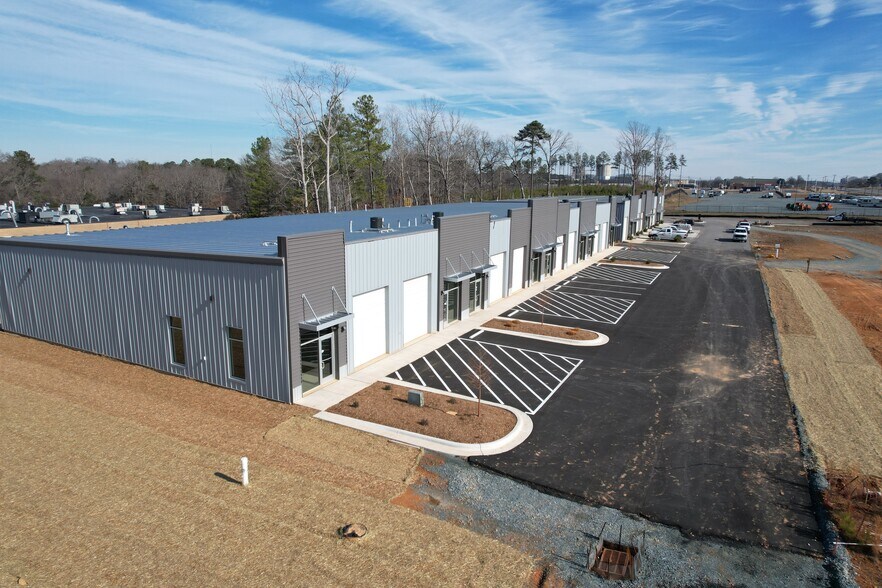 354 Acme Dr, Monroe, NC à louer - Photo de l’immeuble – Image 3 sur 6