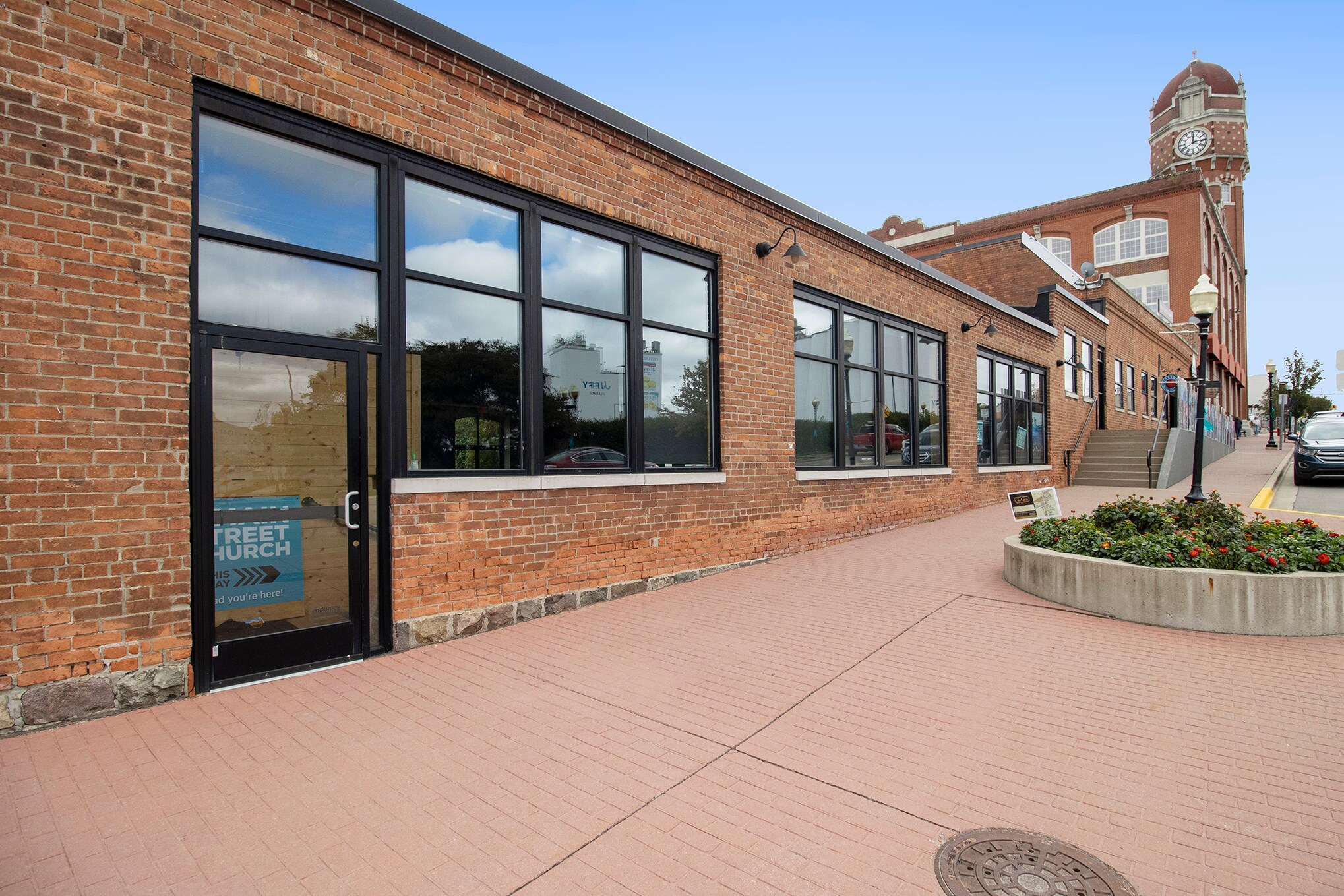 311 N Main St, Chelsea, MI à louer Photo de l’immeuble– Image 1 sur 6