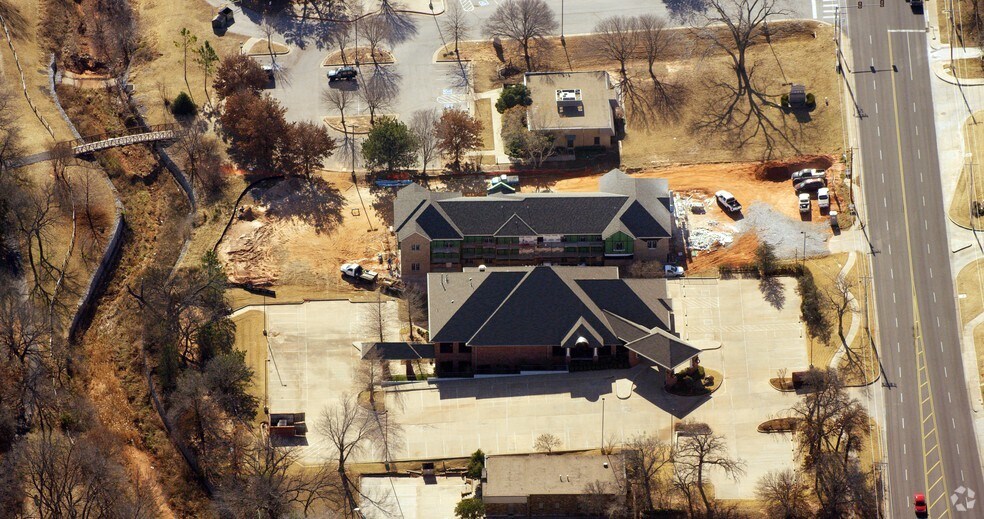 1008 S Bryant Ave, Edmond, OK à louer - Aérien – Image 3 sur 9