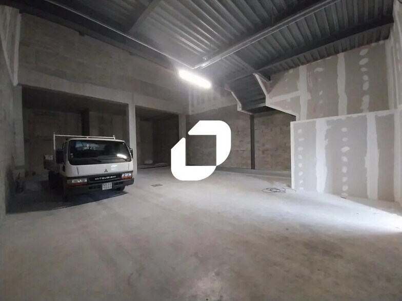 Local d’activités dans Montfermeil à louer - Photo de l’immeuble – Image 2 sur 13