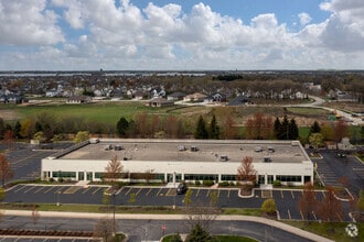 9018 Heritage Pky, Woodridge, IL - VUE AÉRIENNE  vue de carte - Image1