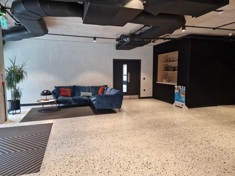 Temple Way, Bristol à louer - Photo de l’immeuble – Image 3 sur 3