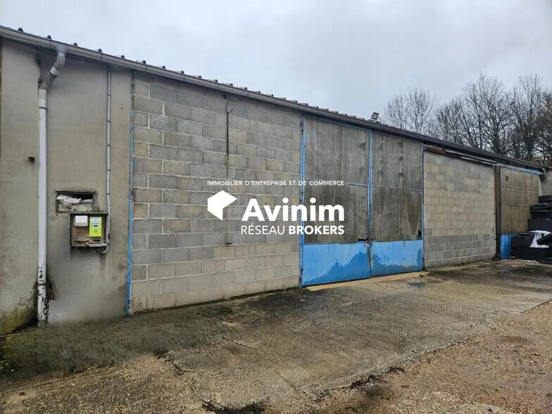 Industriel/Logistique dans Saint-Martin-du-Mont à vendre - Photo de l’immeuble – Image 2 sur 6