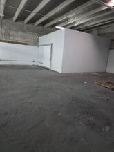 7282-7302 NW 70th St, Miami, FL à louer Photo intérieure– Image 2 sur 9