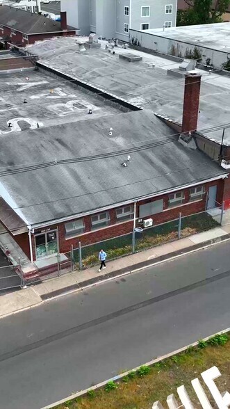 390-400 Railroad Ave, Hackensack, NJ à louer - Vidéo sur l’annonce professionnelle – Image 2 sur 20