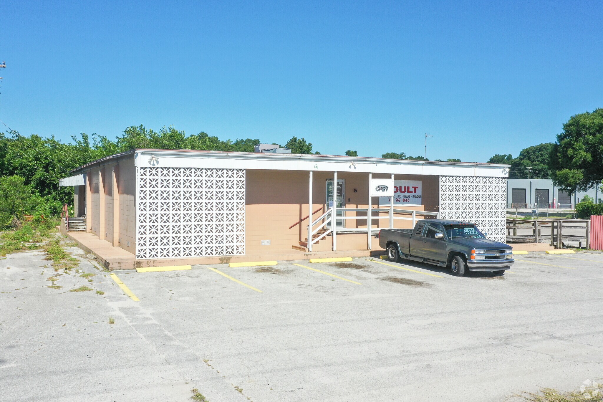 15401 US HWY portefeuille de 4 biens à vendre sur LoopNet.fr Photo principale– Image 1 sur 7