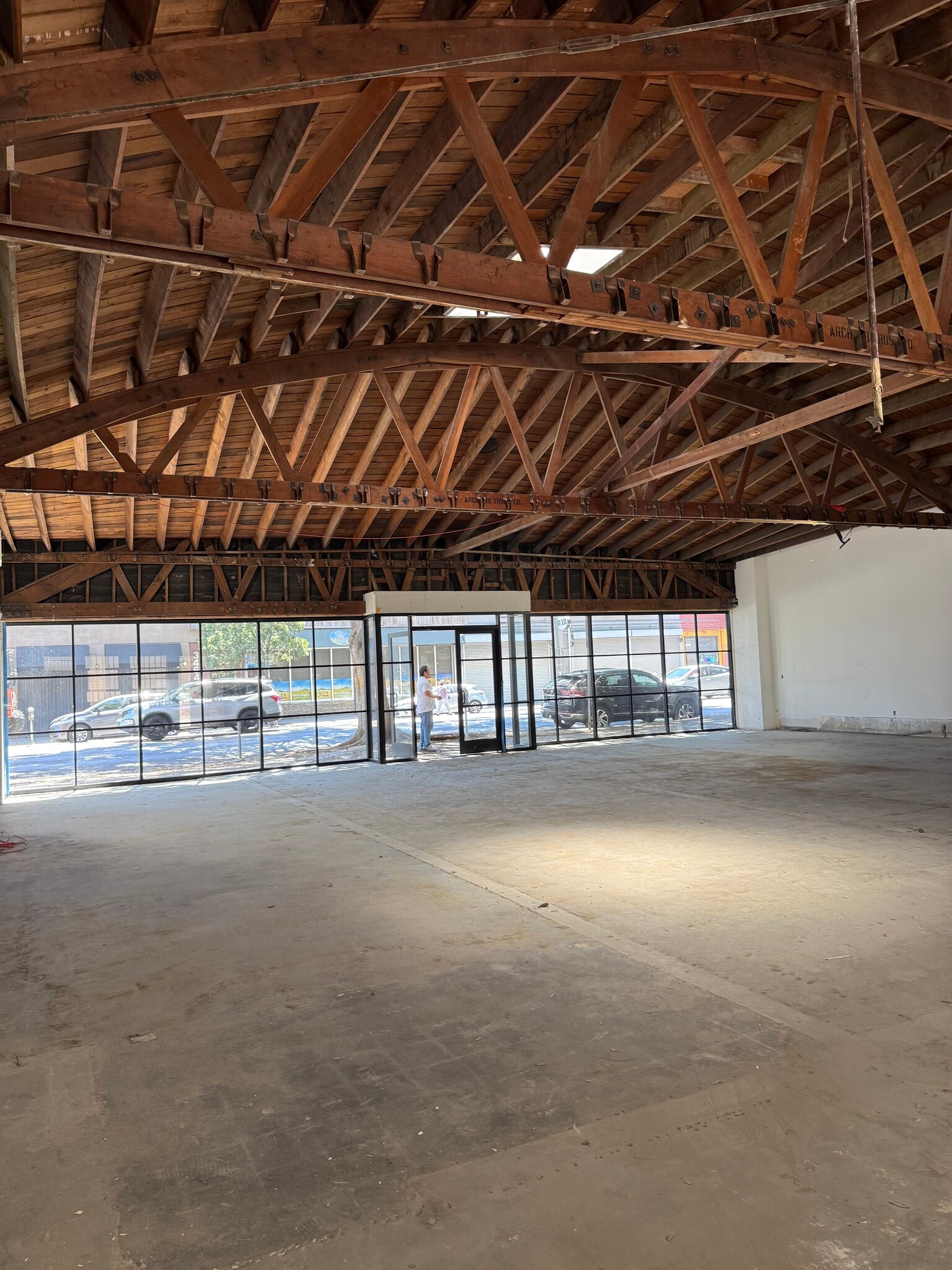 3469-3473 W 8th St, Los Angeles, CA à louer Photo intérieure– Image 1 sur 5