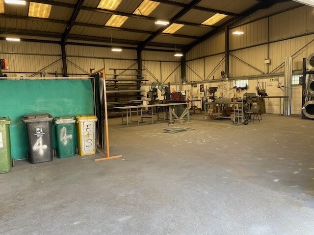 Diplocks Way, Hailsham, ESX BN27 3JF - Lot 4 -  - Photo intérieure - Image 1 of 1