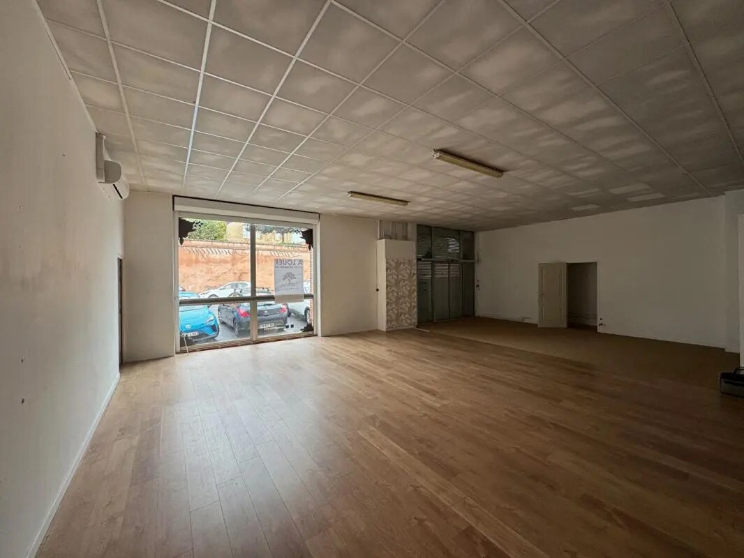 Local commercial dans L'ISLE-JOURDAIN à louer Photo de l’immeuble– Image 1 sur 7