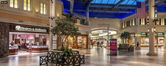 Plus de détails pour 2000 N Neil St, Champaign, IL - Local commercial à louer