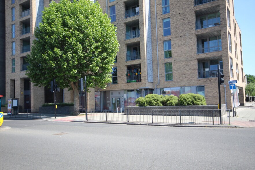 Ealing Rd, Wembley à louer - Photo de l’immeuble – Image 2 sur 3