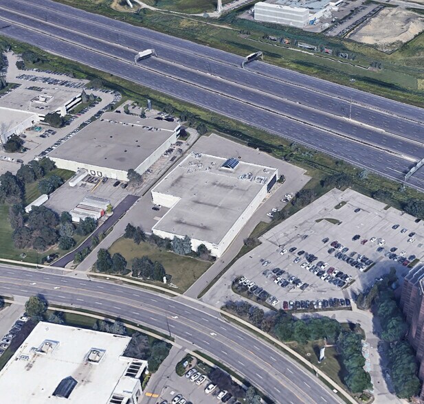 2800 Matheson Blvd E, Mississauga, ON à louer - Photo de l’immeuble – Image 3 sur 9