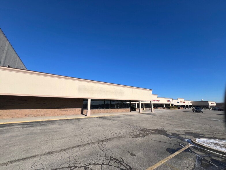 350-372 Townline Rd, Mundelein, IL à louer - Photo de l’immeuble – Image 3 sur 5