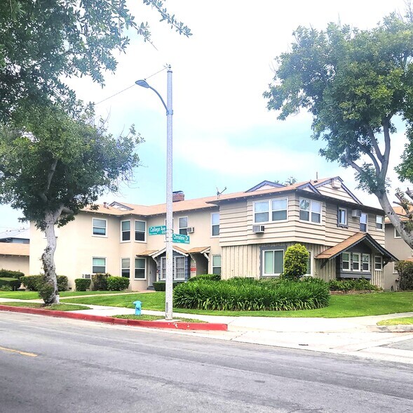 13801 Christine Dr, Whittier, CA à vendre - Photo de l’immeuble – Image 2 sur 9