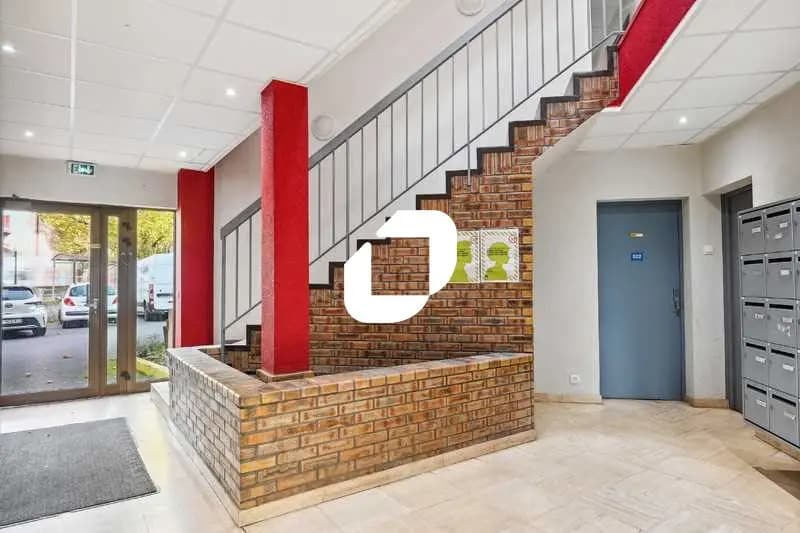 7 Rue Jean-Jacques Rousseau, Grigny à louer - Hall d’entrée – Image 2 sur 10