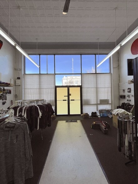 618 Cedar St, Perry, OK à vendre - Photo intérieure – Image 2 sur 7