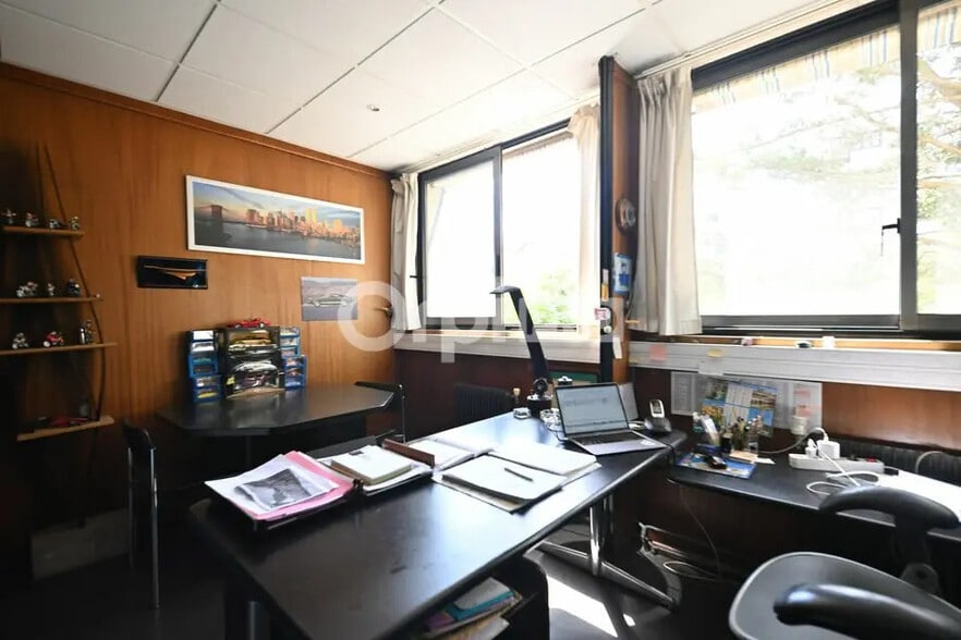 Bureau dans Lyon à vendre - Photo de l’immeuble – Image 2 sur 12