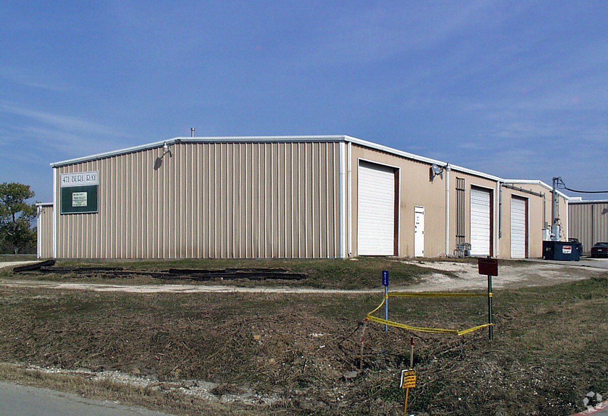 471 Burl Ray Rd, Mansfield, TX à louer Photo de l’immeuble– Image 1 sur 17