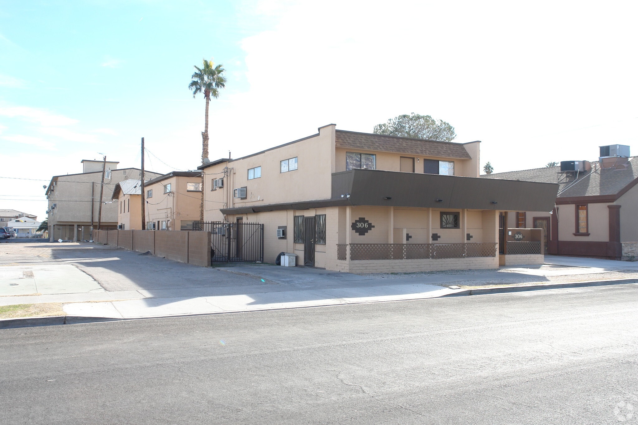 306 9th St, Las Vegas, NV à vendre Photo principale– Image 1 sur 5