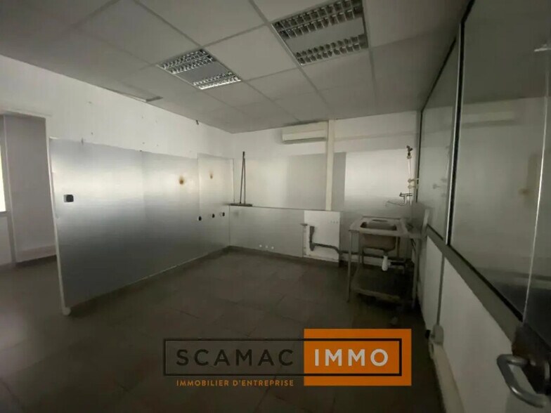 Bureau dans LES MILLES à louer - Photo de l’immeuble – Image 3 sur 6