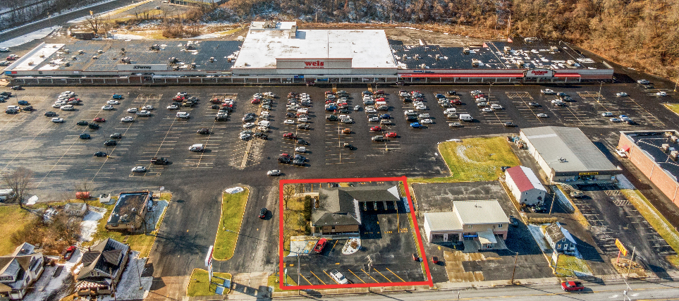 308 N Logan Blvd, Burnham, PA à vendre - Photo de l’immeuble – Image 1 sur 4