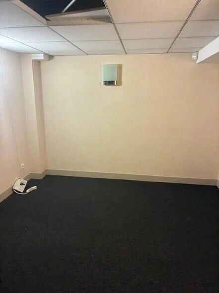 Local commercial dans Sèvres à louer - Photo de l’immeuble – Image 2 sur 9