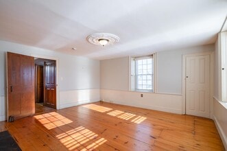 2 Ash St, Hollis, NH à vendre Photo intérieure– Image 2 sur 11