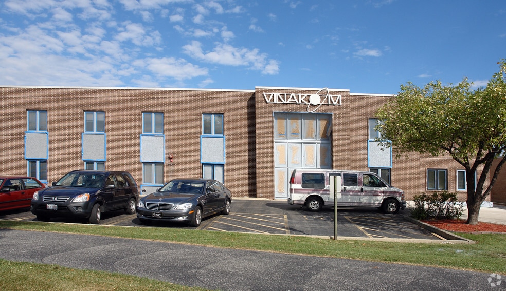 850-860 Remington Rd, Schaumburg, IL à vendre - Photo principale – Image 1 sur 3