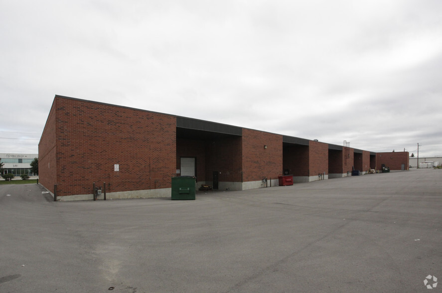 176 Creditstone Rd, Vaughan, ON à vendre - Photo de l’immeuble – Image 3 sur 6