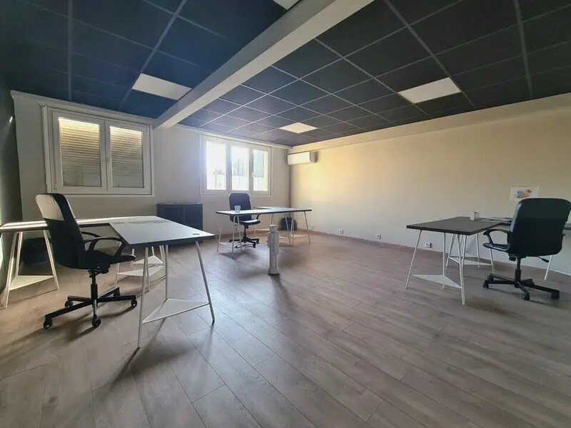 Bureau dans Saint-Laurent-du-Var à louer Photo intérieure– Image 1 sur 7