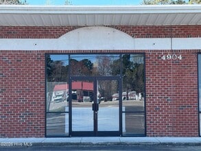 4904 Carolina Beach Rd, Wilmington, NC à louer Photo intérieure– Image 1 sur 10