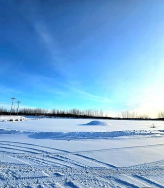 Plus de détails pour 9512 83 Av, Lac La Biche, AB - Terrain à vendre