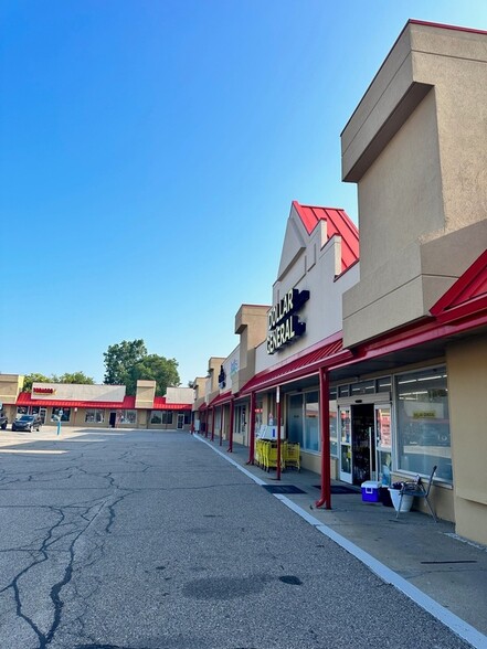 66066-66152 Van Dyke Rd, Washington, MI à louer - Photo de l’immeuble – Image 1 sur 5