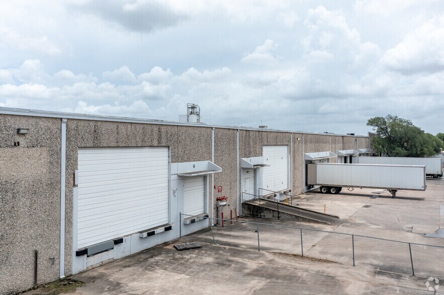 8935-8947 Market St, Houston, TX à louer - Photo de l’immeuble – Image 3 sur 6