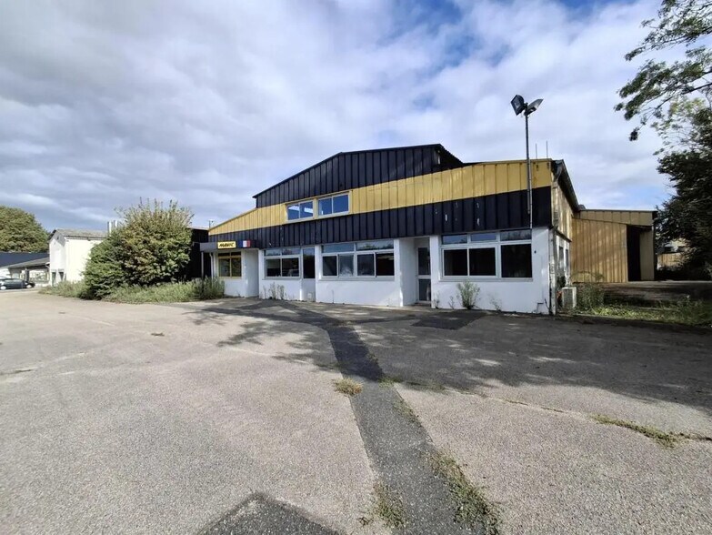 Local d'activités dans Saint-Trivier-sur-Moignans à vendre - Photo de l’immeuble – Image 1 sur 7