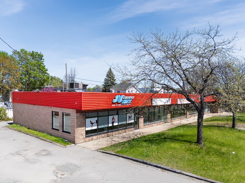 7751-7911 Boul Roi-René, Montréal, QC à vendre - Photo de l’immeuble – Image 1 sur 7