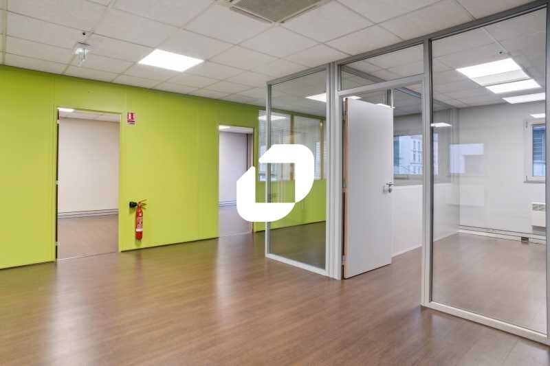Local d’activités dans Villeurbanne à louer - Photo intérieure – Image 2 sur 12