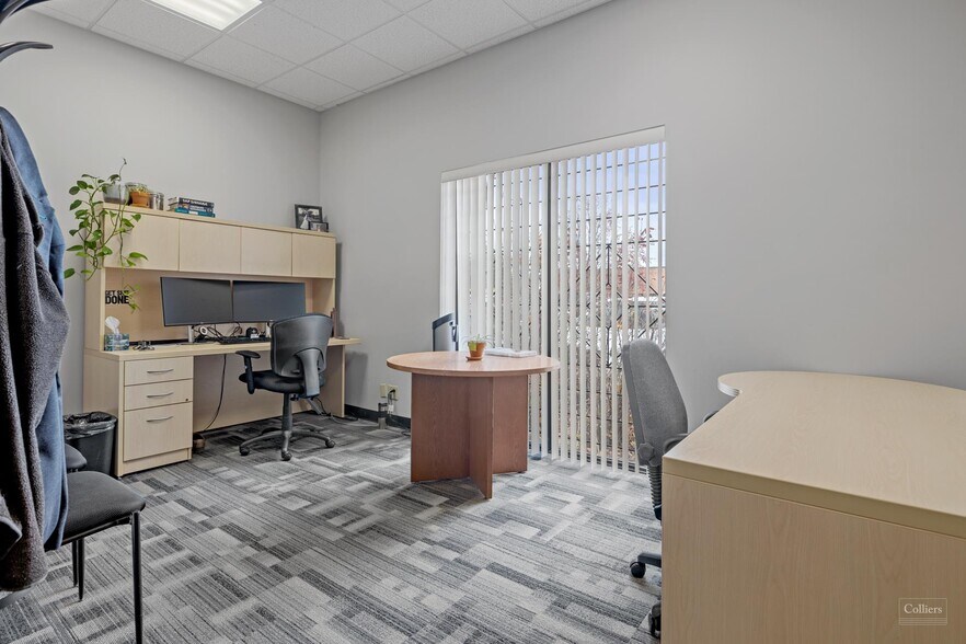 48-50 Steacie Dr, Ottawa, ON à louer - Photo intérieure – Image 3 sur 12