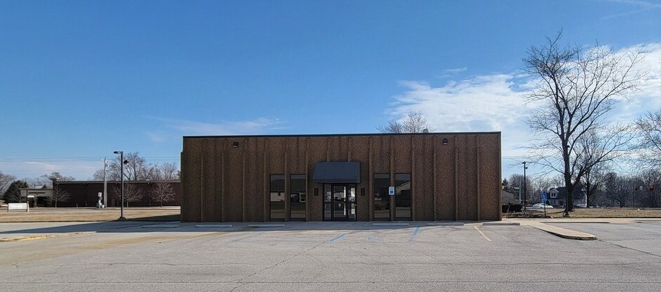 13839 Amstutz Rd, Leo Cedarville, IN à louer - Photo de l’immeuble – Image 2 sur 2